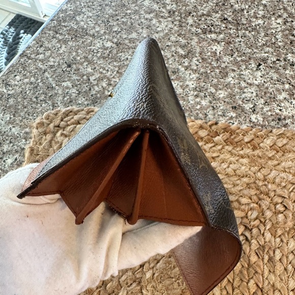 Louis Vuitton
Vintage 1990 Trésor Wallet billet - Picture 12 of 15